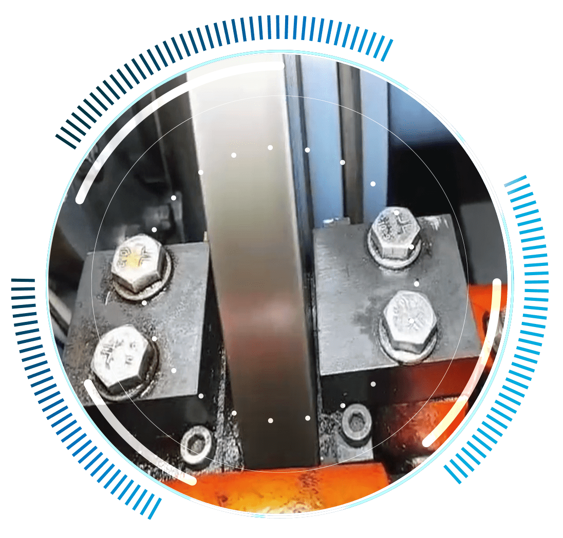 skywings.com.pl - Close-up of a metal sheet being guided by two black metal blocks with bolts, surrounded by a circular blue and white digital graphic overlay, illustrating precision engineering in wind turbine gearbox repair. Wind Turbine Service & Maintenance, Windenergieanlagen-Service & Instandhaltung